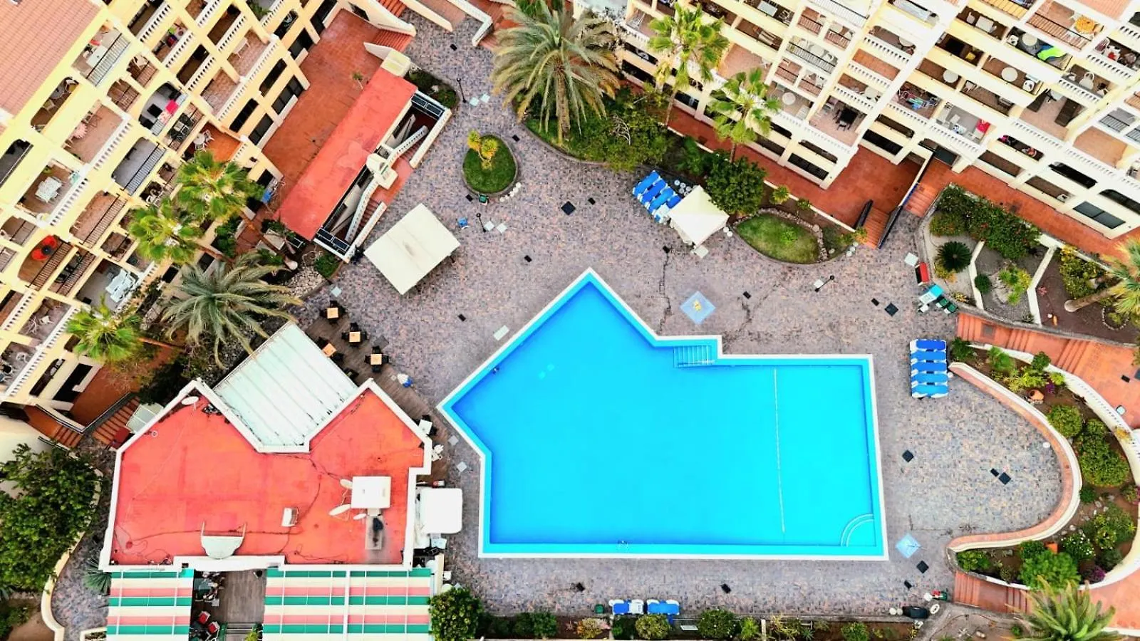 Spacious 3-Bedroom Duplex Apartment With Heated Pool & Ocean View In Castle Harbour, Arona Los Cristianos