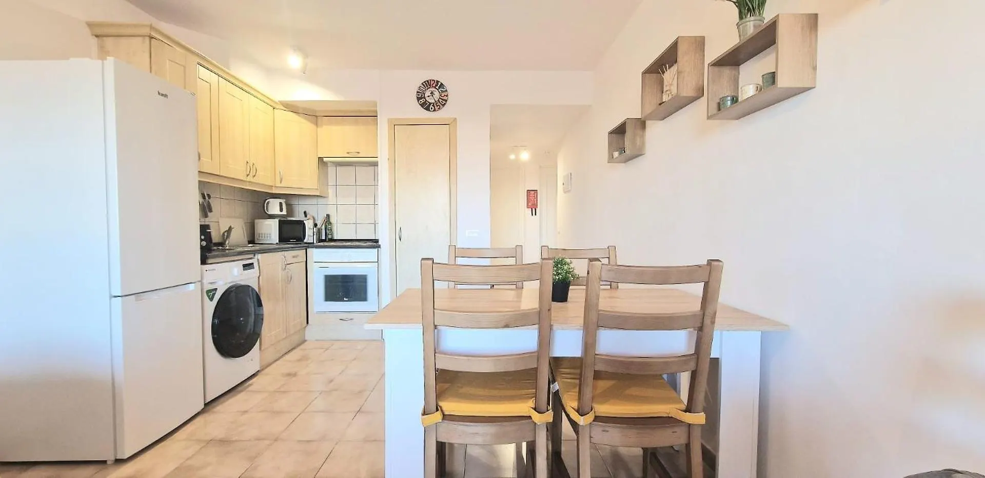 Spacious 3-Bedroom Duplex Apartment With Heated Pool & Ocean View In Castle Harbour, Arona ロスクリスティアーノス