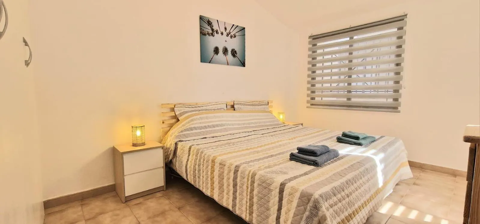 Spacious 3-Bedroom Duplex Apartment With Heated Pool & Ocean View In Castle Harbour, Arona Los Cristianos